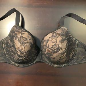 Wacoal Bra. Black lace with nude lining. 32G